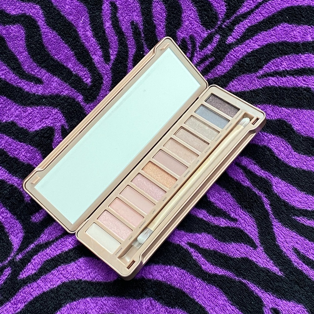 NAKED3 Eyeshadow Palette  by Urban Decay